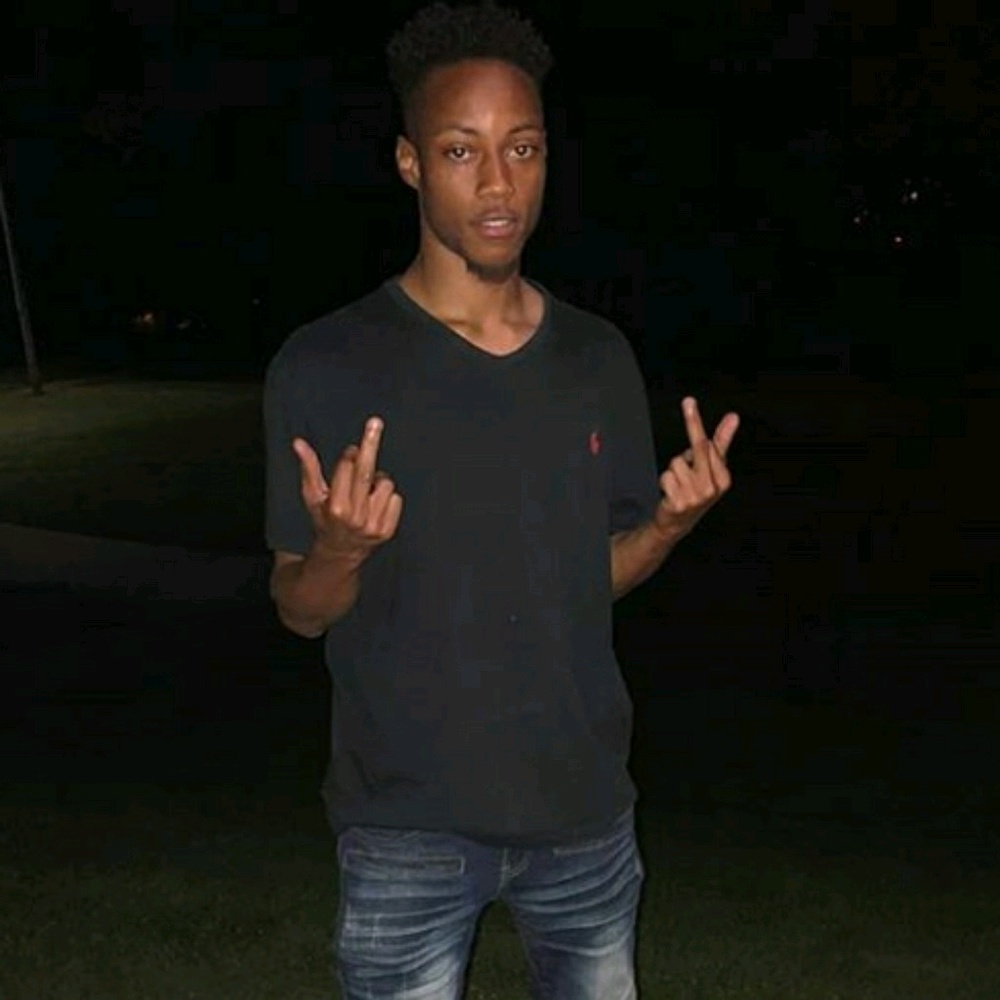 Meet your Posher, Makale